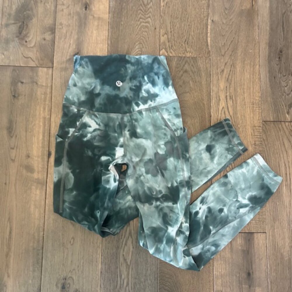 Lululemon Camo leggings size 0 (like new)